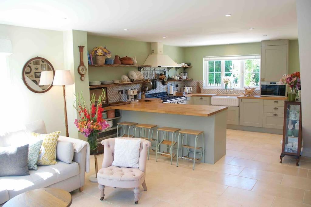 Holiday home Canal View 2 Bedrooms End Of Terrace *