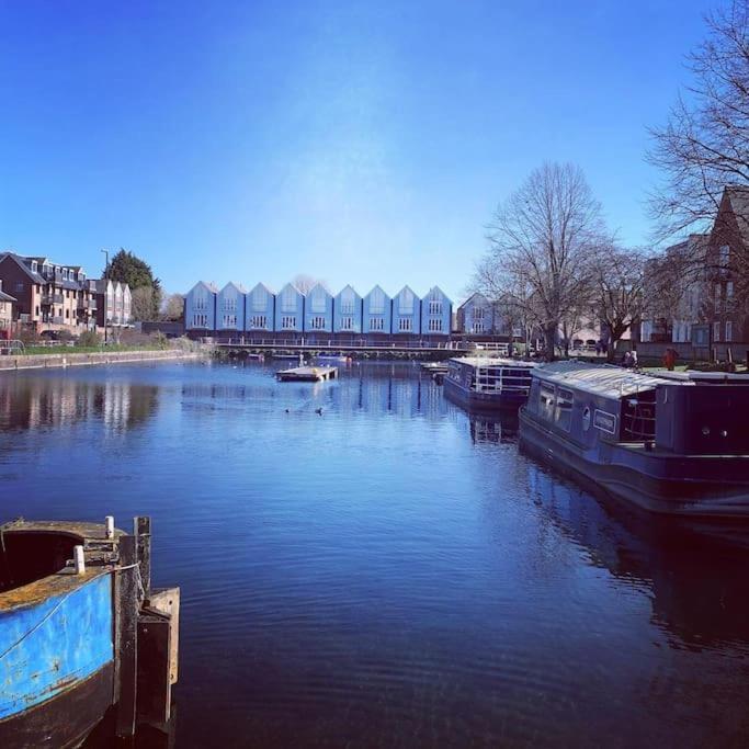 Canal View 2 Bedrooms End Of Terrace
